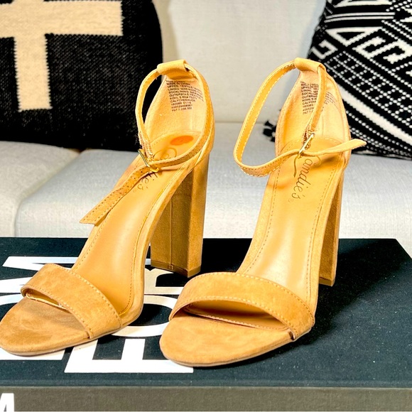 Women’s Candy Platform Heel Beige Suede Sandal Size 7 - Picture 8 of 9